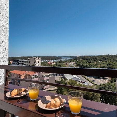 Apartman Vita Pula Exterior foto